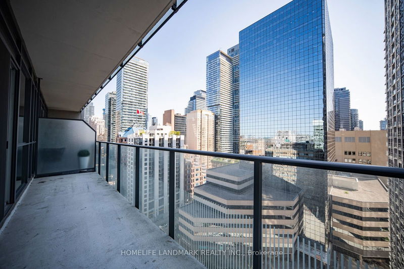  1703 - 770 Bay St  Toronto, M5G 0A6 | Image 5