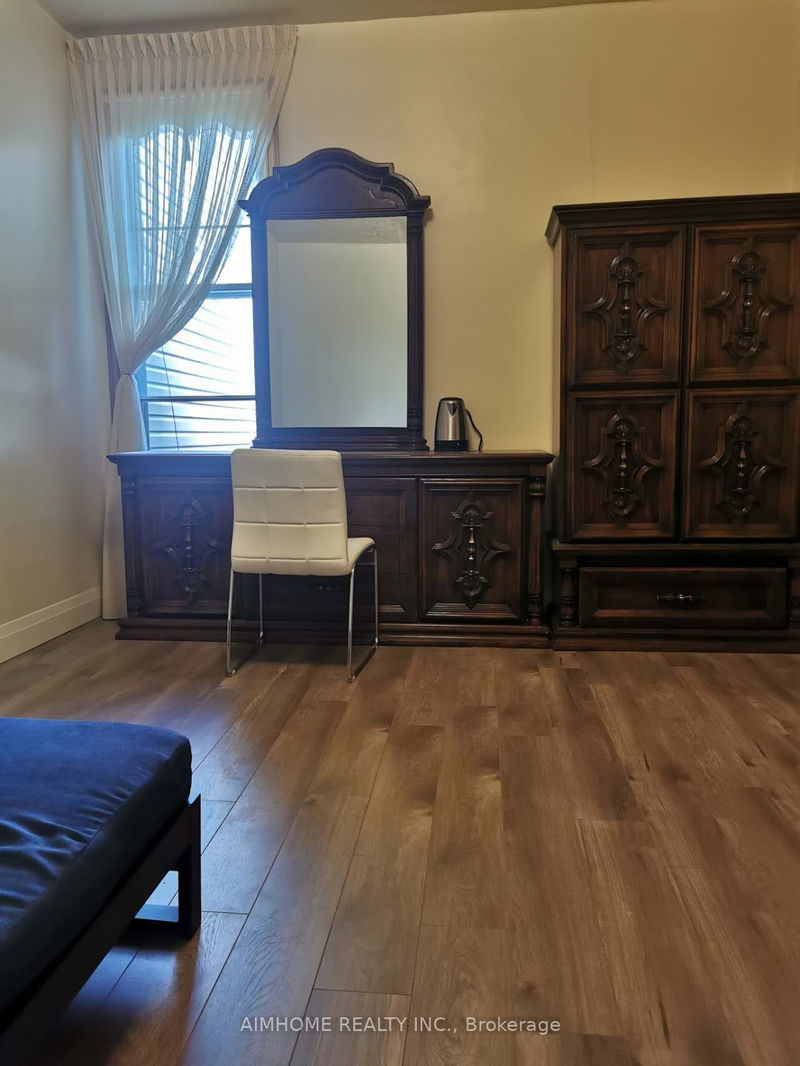 home for lease on 2FL 1BR-44 Robinson Street
