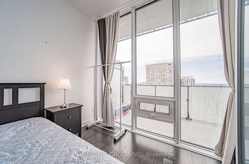  2908 - 42 Charles St E Toronto, M4Y 0B7 | Image 17