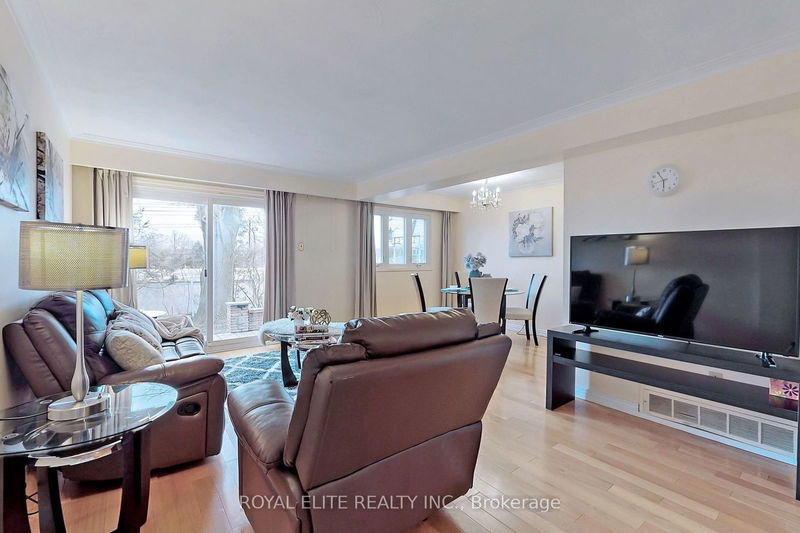 14 Beethoven Crt  Toronto, M2H 1W2 | Image 6