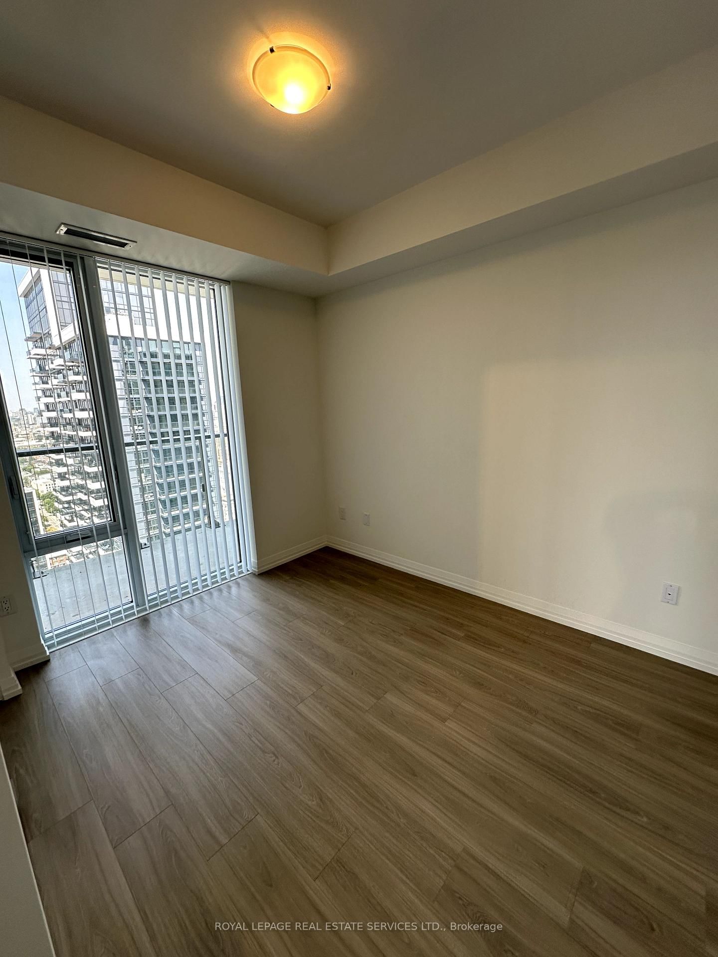 28 Widmer Street, Unit 4225 - Photo 11