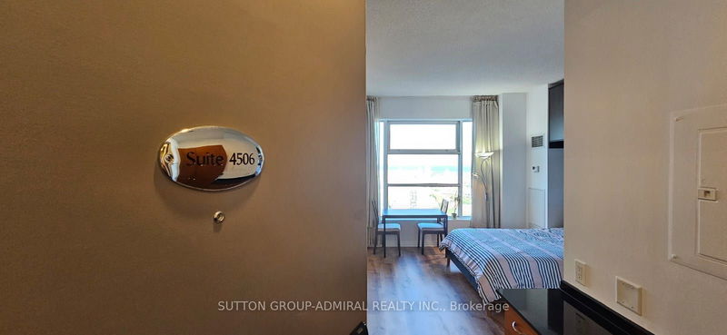 home for lease on 4506-1 King Street W