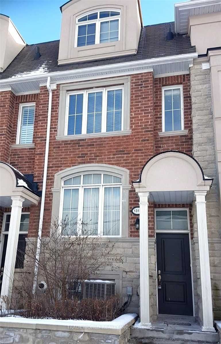 home for lease on 131B Finch Avenue E