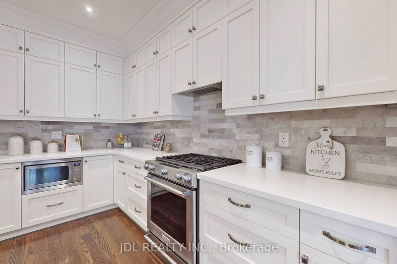 54 Granlea Rd  Toronto, M2N 2Z5 | Image 13