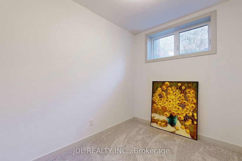 54 Granlea Rd  Toronto, M2N 2Z5 | Image 24