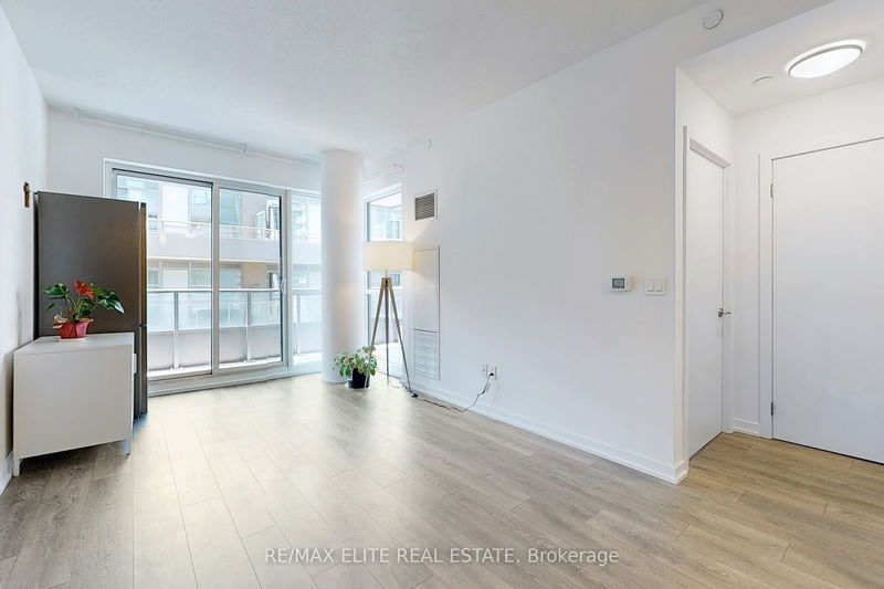  505 - 50 Forest Manor Rd  Toronto, M2J 0E3 | Image 5