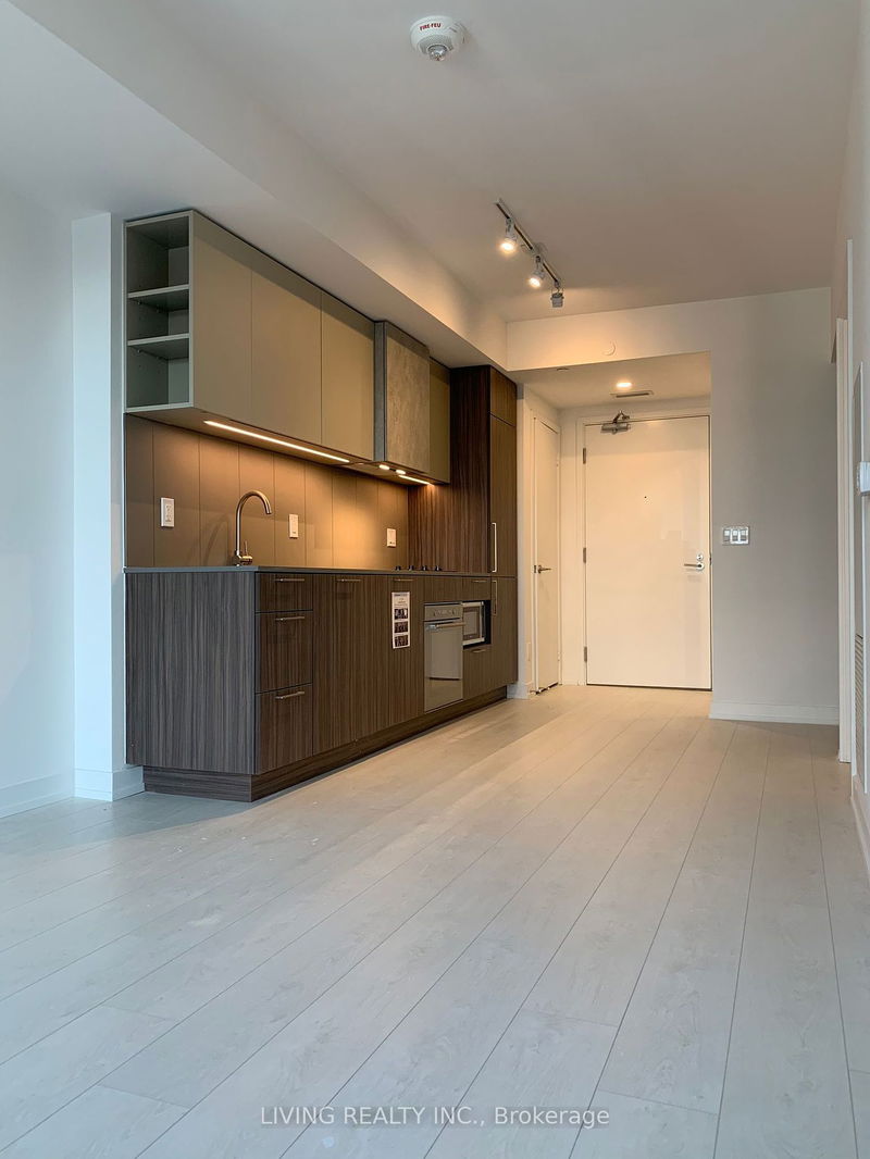  3020 - 19 Western Battery Rd  Toronto, M6K 0E3 | Image 4