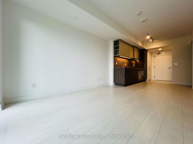  3020 - 19 Western Battery Rd  Toronto, M6K 0E3 | Image 5