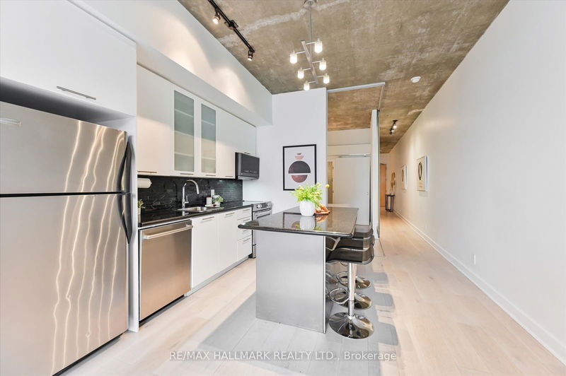  422 - 33 Mill St  Toronto, M5A 3R3 | Image 6