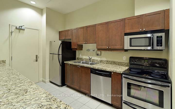  3413 - 761 Bay St  Toronto, M5G 2R2 | Image 18