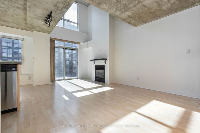 Ph808 - 800 King Street