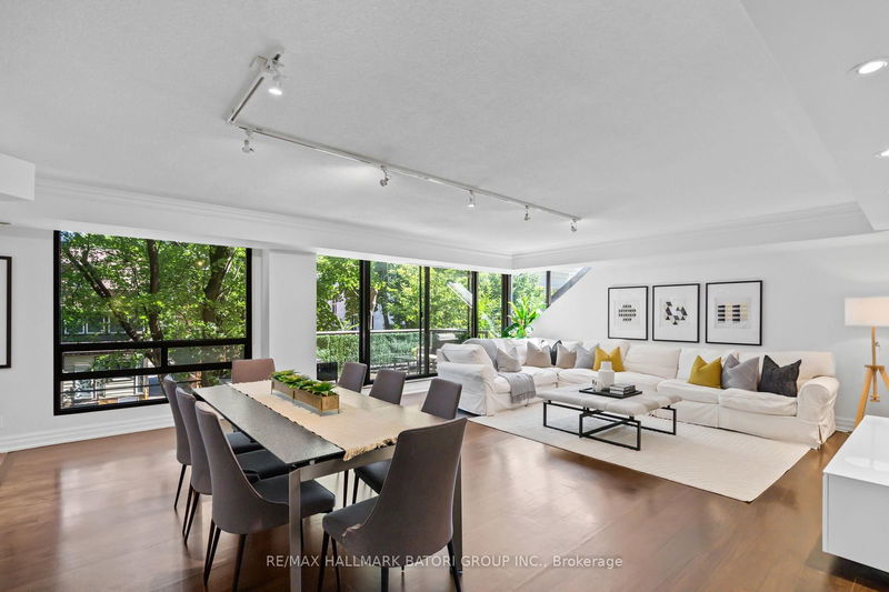 home for sale on 303-449 Walmer Road