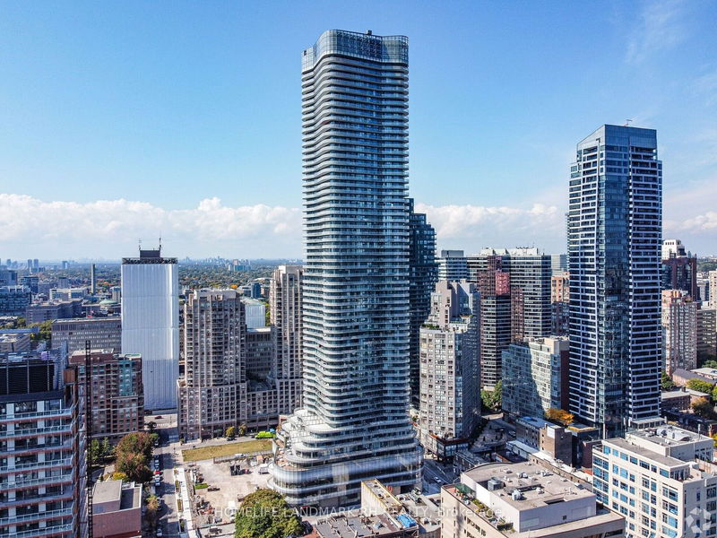 home for lease on 3202-11 Wellesley Street W
