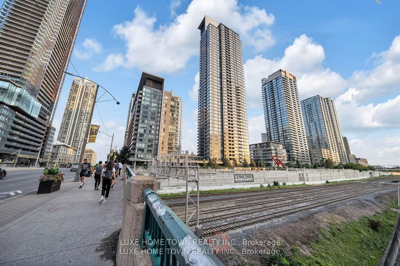  711 - 4K Spadina Ave  Toronto, M5V 3Y9 | Image 37