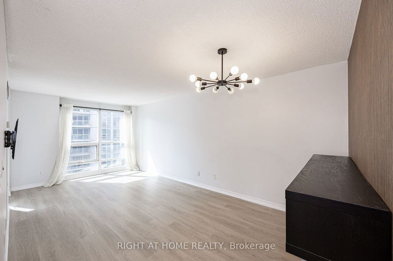  1006 - 763 Bay St  Toronto, M5G 2R3 | Image 8