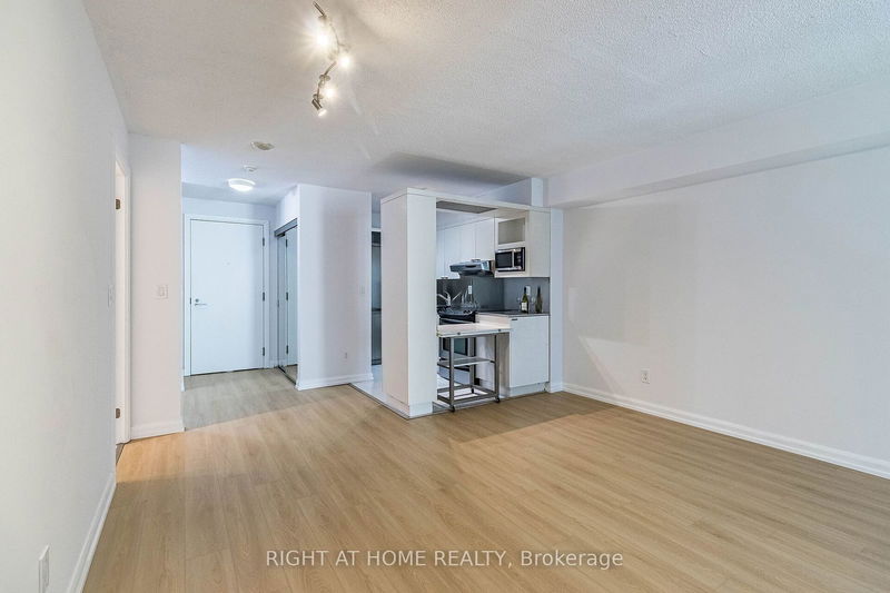  1038 - 111 Elizabeth St  Toronto, M5G 1P7 | Image 12