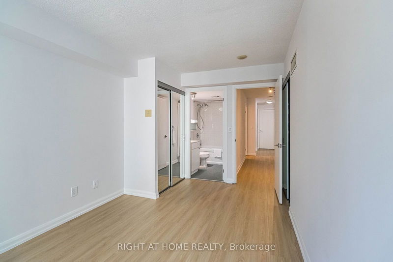  1038 - 111 Elizabeth St  Toronto, M5G 1P7 | Image 16