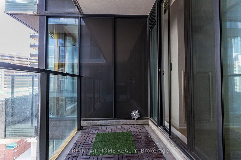  1038 - 111 Elizabeth St  Toronto, M5G 1P7 | Image 21