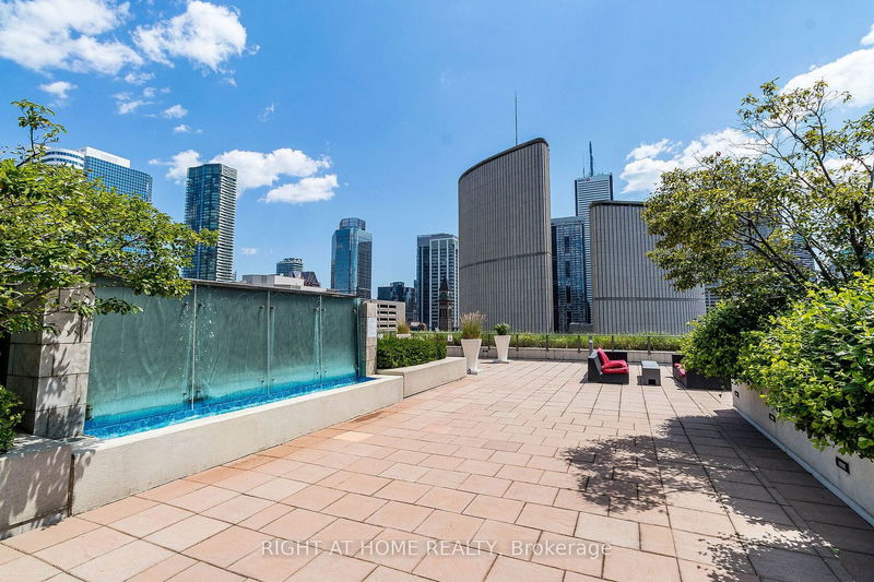  1038 - 111 Elizabeth St  Toronto, M5G 1P7 | Image 33