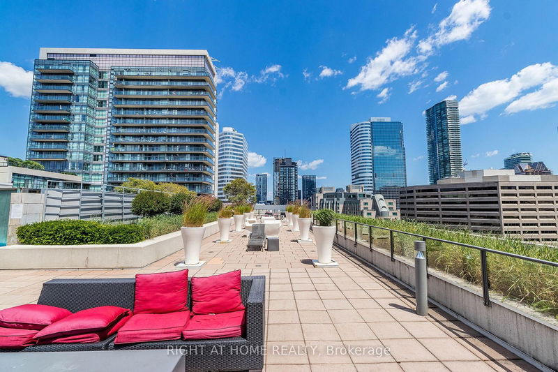  1038 - 111 Elizabeth St  Toronto, M5G 1P7 | Image 36