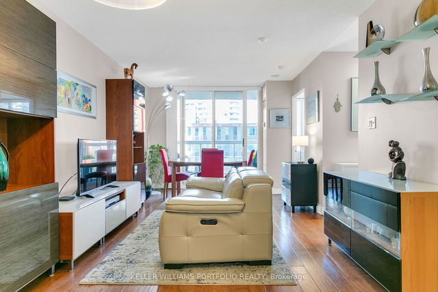 1009 - 43 Eglinton Avenue E