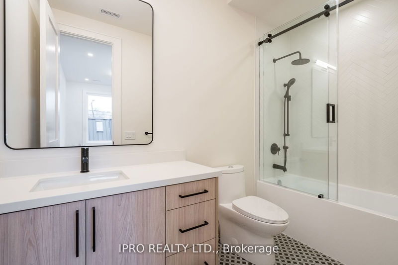 303 Wychwood Ave  Toronto, M6C 2T6 | Image 21