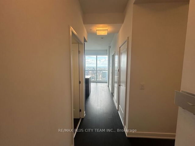 4705 - 88 Scott Street