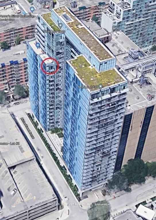 home for lease on 1903-210 Simcoe Street
