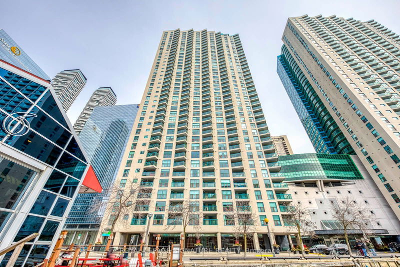  2207 - 77 Harbour Sq  Toronto, M5J 2S2 | Image 2