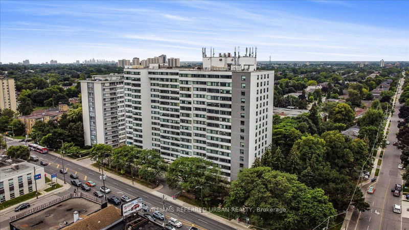  1401 - 3000 Bathurst St  Toronto, M6B 3B4 | Image 2