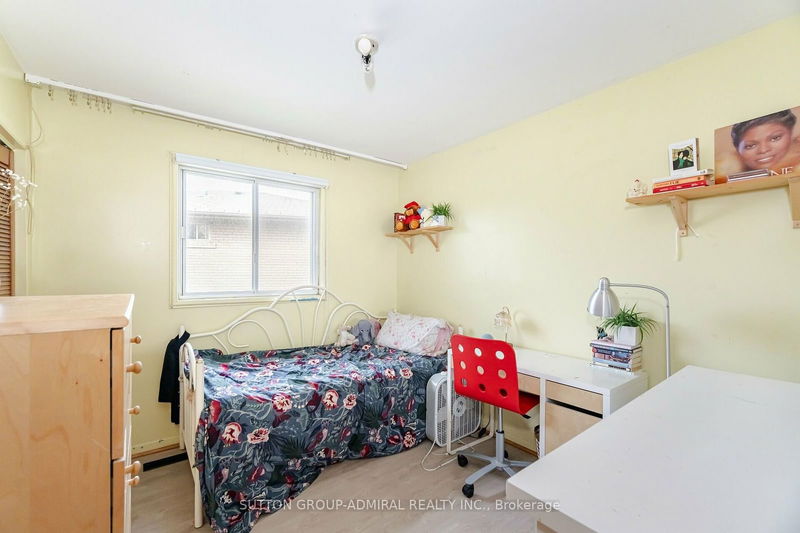 14 Axsmith Cres  Toronto, M2J 3K3 | Image 23