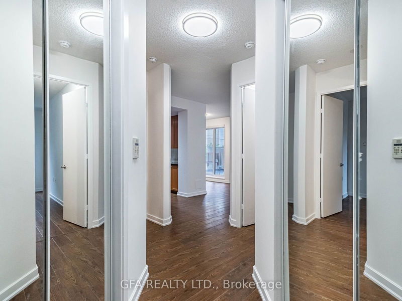  302 - 85 Bloor St E Toronto, M4W 3Y1 | Image 3