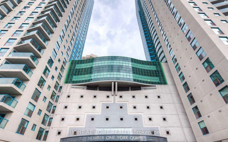 home for lease on 2012-99 Harbour Square