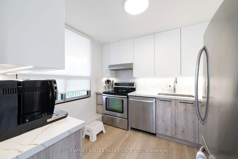  203 - 135 Antibes Dr  Toronto, M2R 2Z1 | Image 11