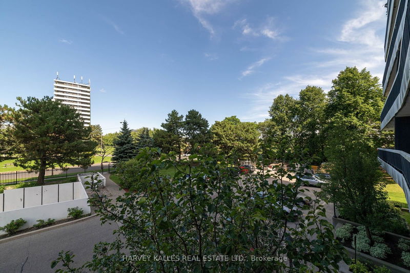  203 - 135 Antibes Dr  Toronto, M2R 2Z1 | Image 32