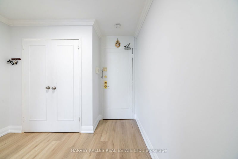  203 - 135 Antibes Dr  Toronto, M2R 2Z1 | Image 6