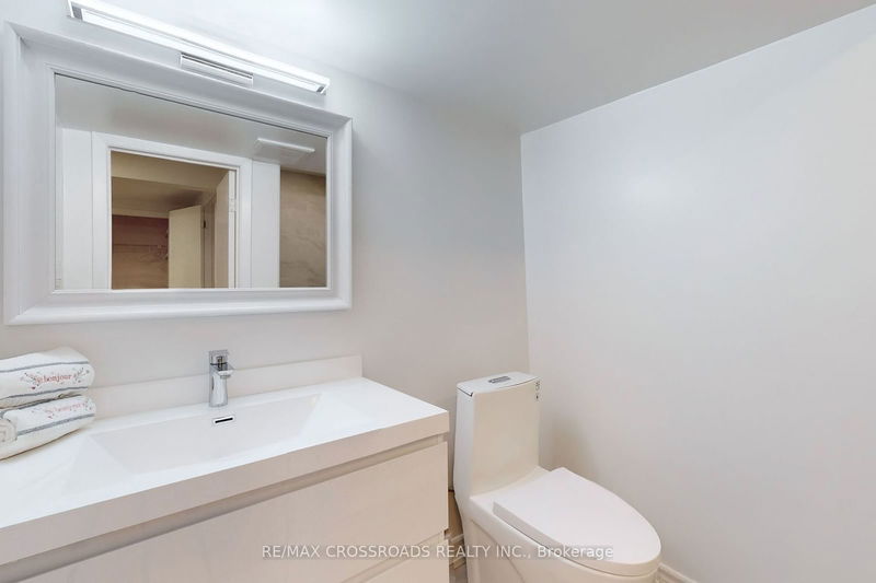 128 Abbeywood Tr  Toronto, M3B 3B5 | Image 29