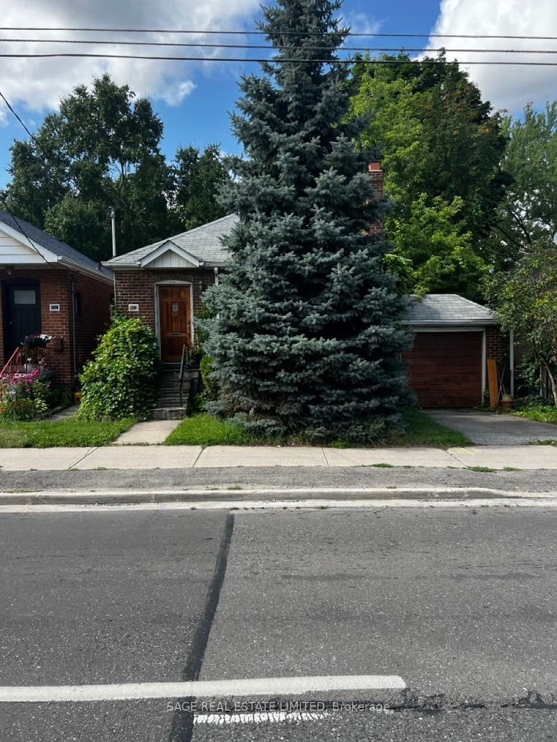 home for sale on 326 Lawrence Avenue W