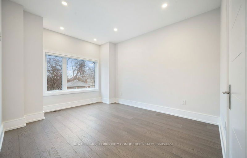 32 Florence Ave  Toronto, M2N 1E9 | Image 15