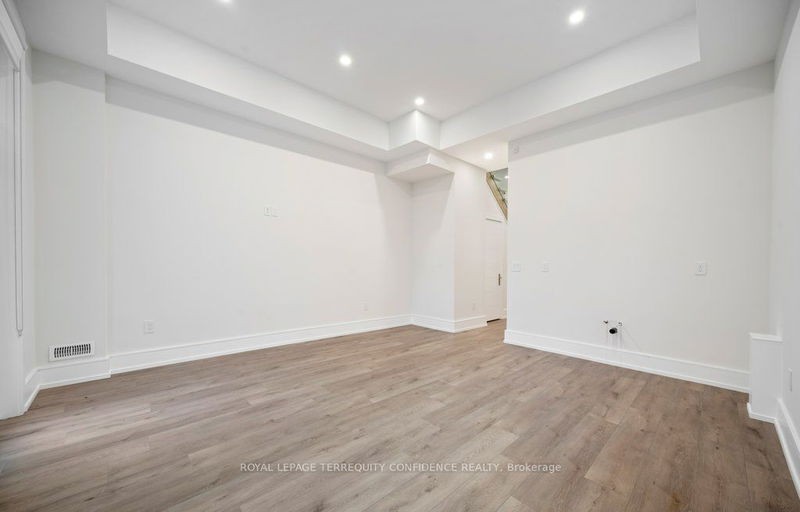 32 Florence Ave  Toronto, M2N 1E9 | Image 20