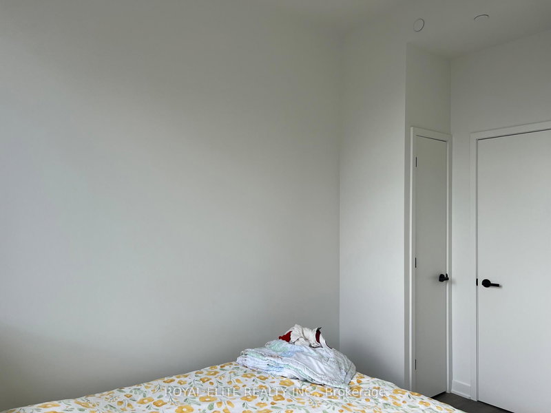 2004 - 55 Charles St E, Toronto, M4Y 0J1 | Image 3