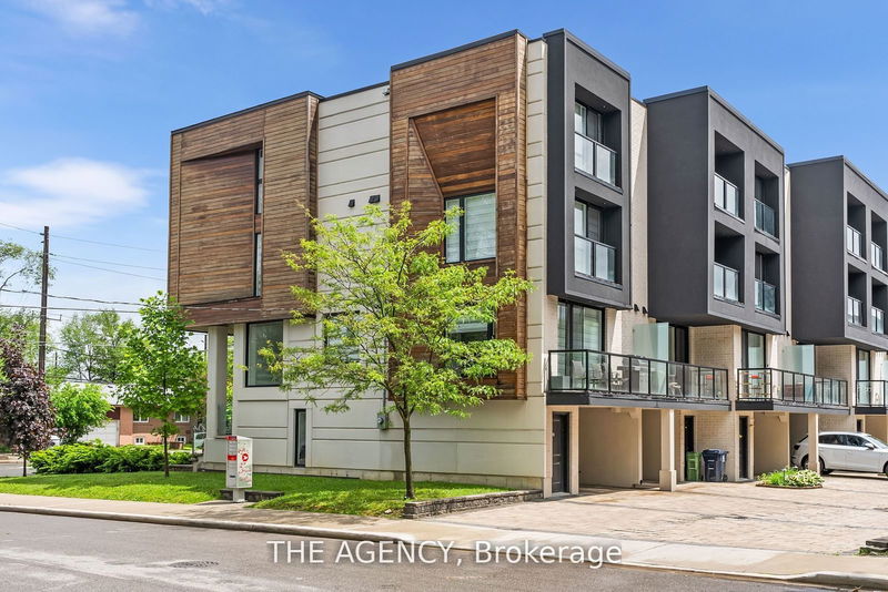 3062 Bayview Ave  Toronto, M2M 3R7 | Image 2