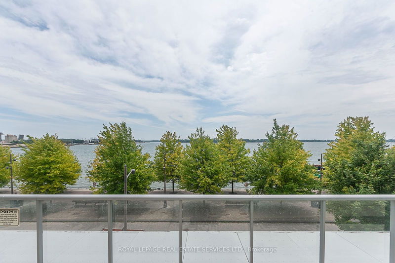  PH28 - 1 Edgewater Dr  Toronto, M5A 0L1 | Image 32