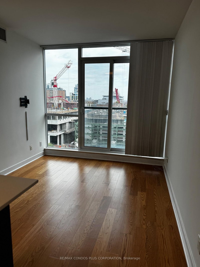 Room1