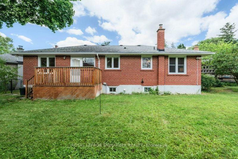 12 Donewen Crt  Toronto, M4A 1P8 | Image 20