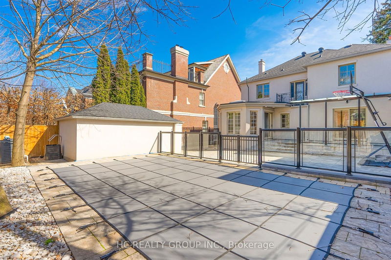 136 Kilbarry Rd  Toronto, M5P 1L4 | Image 34