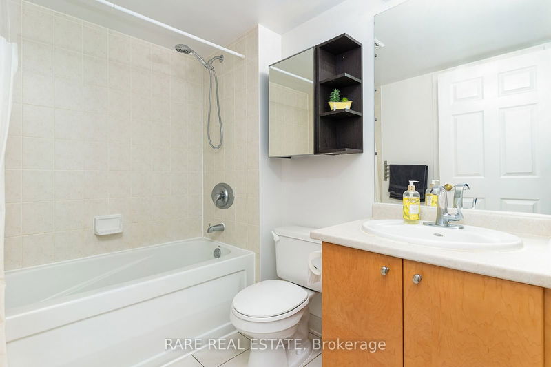  2709 - 30 Grand Trunk Cres  Toronto, M5J 3A4 | Image 12