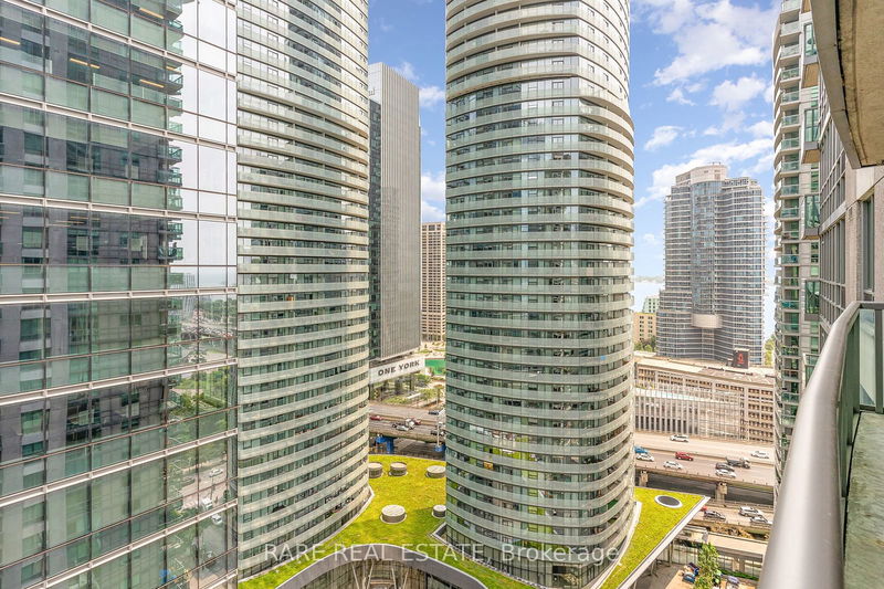  2709 - 30 Grand Trunk Cres  Toronto, M5J 3A4 | Image 14