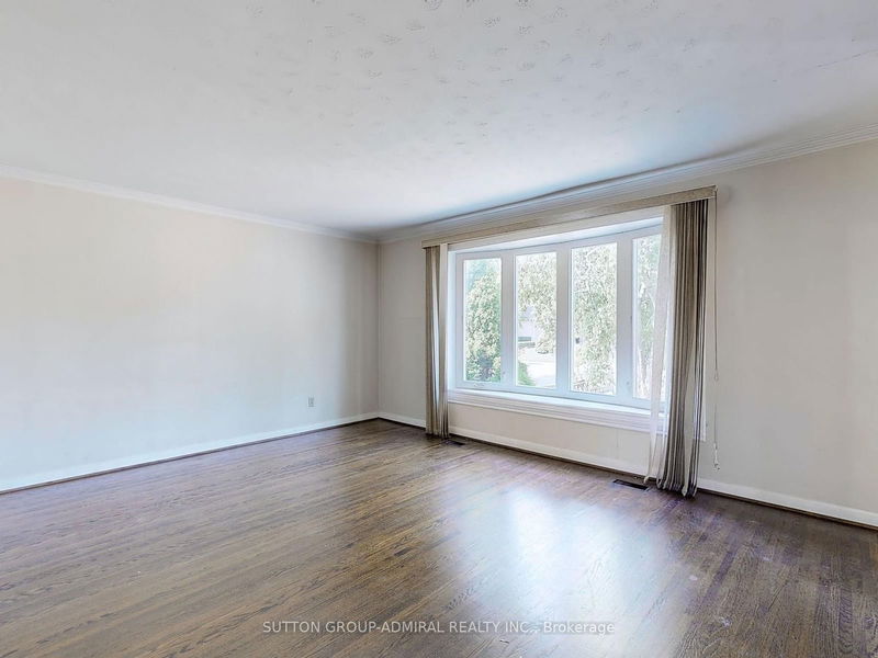 35 Farrell Ave  Toronto, M2R 1C7 | Image 6