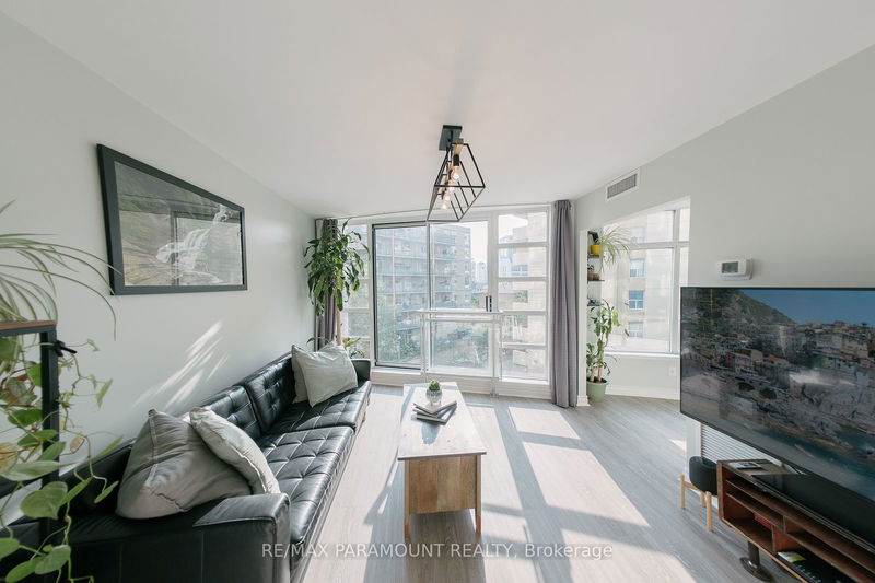  619 - 650 Queens Quay W Toronto, M5V 3N2 | Image 1